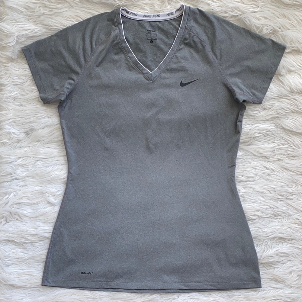 Nike | PRO V-Neck Short Sleeve Top